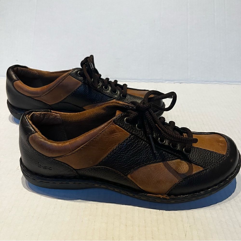 B.O.C. Loafers Tan and Brown Size 8 Lace up cushioned in sole leather upper
